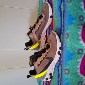 Nike React Element 55